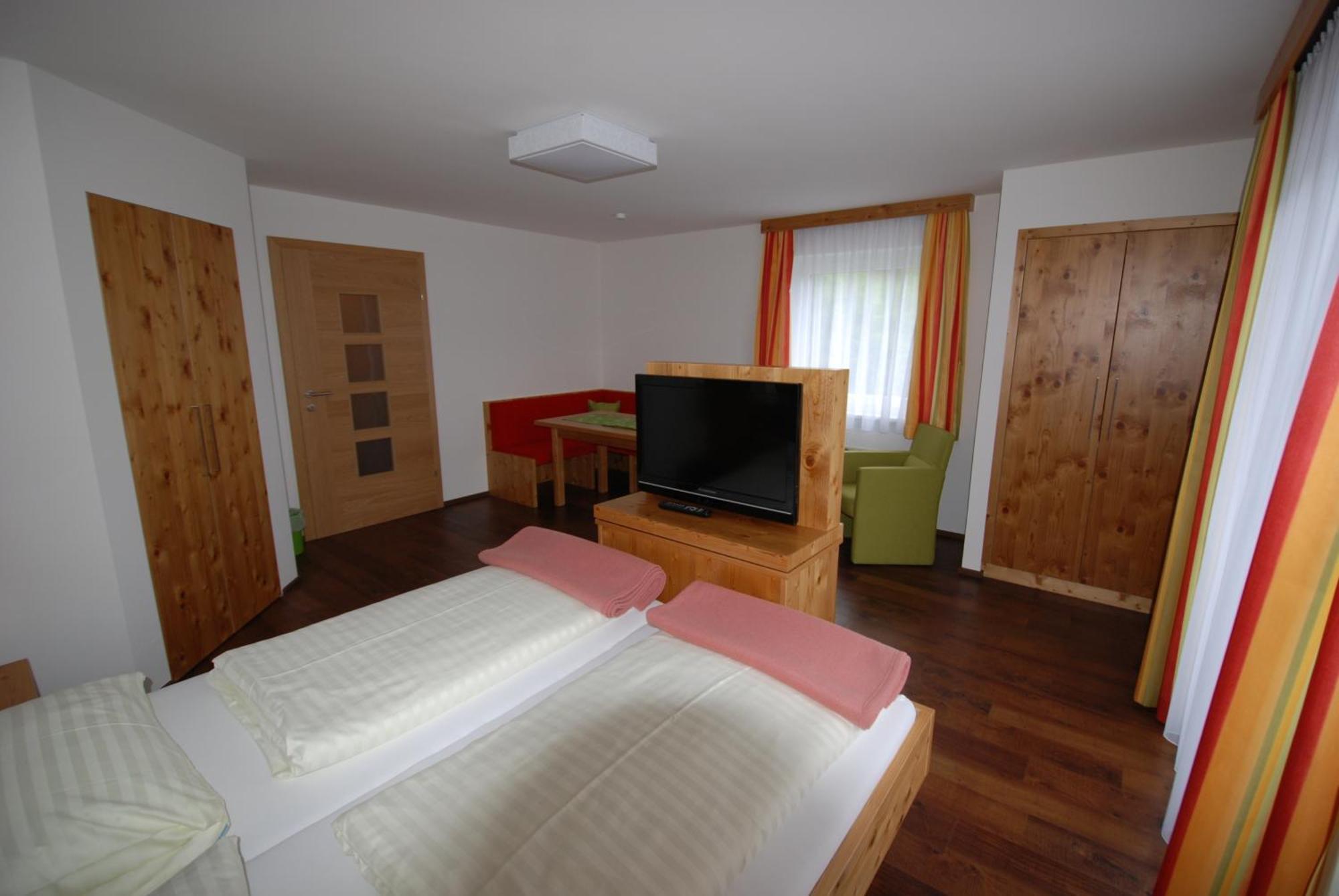 Hotel Kaeferhube Мурау Екстериор снимка