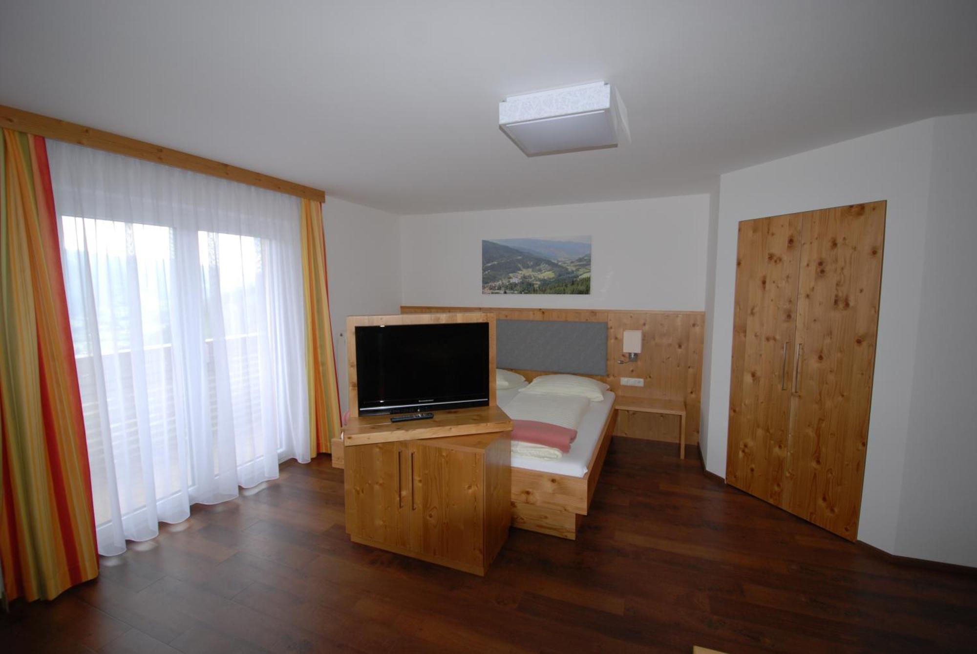 Hotel Kaeferhube Мурау Екстериор снимка