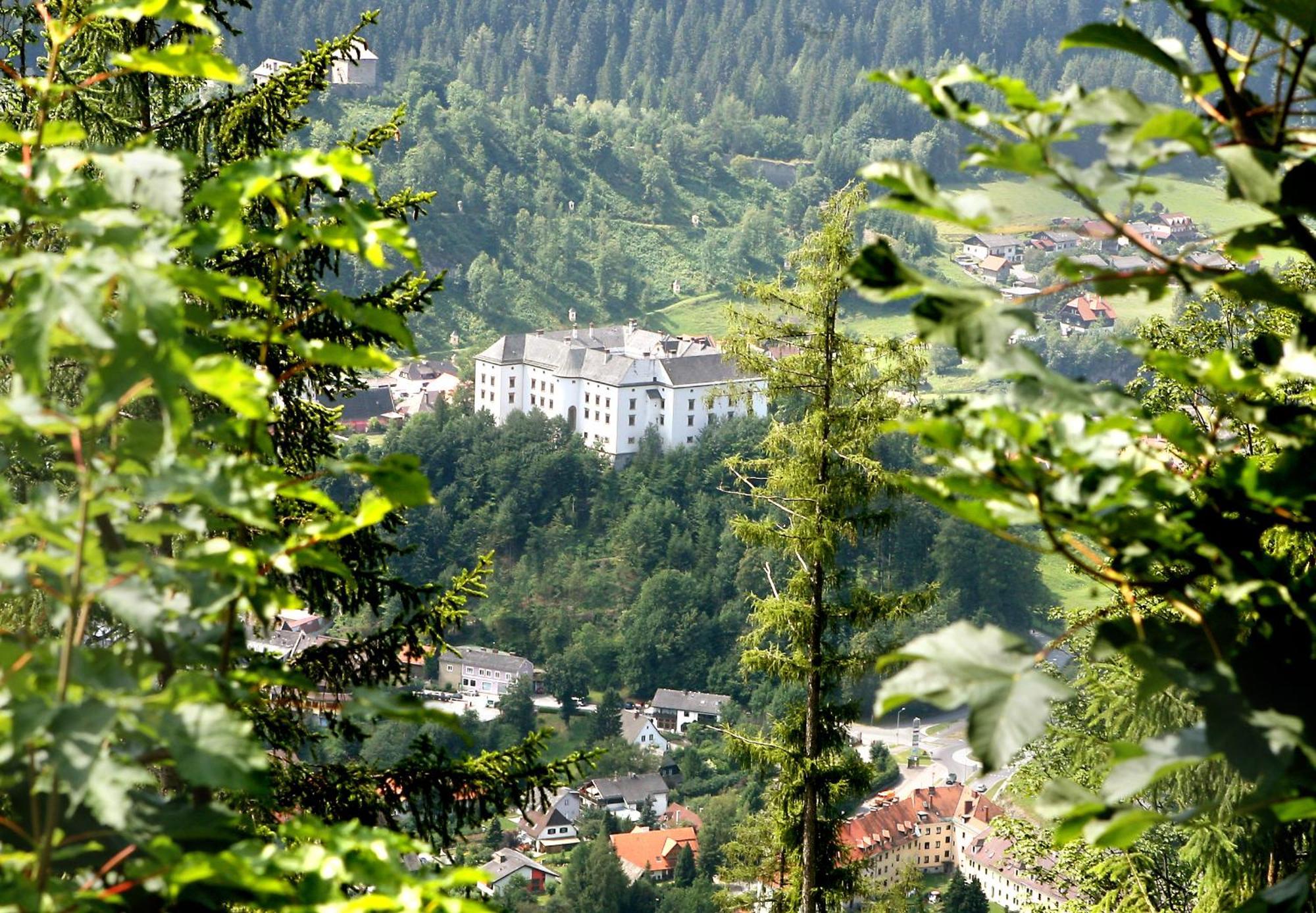 Hotel Kaeferhube Мурау Екстериор снимка