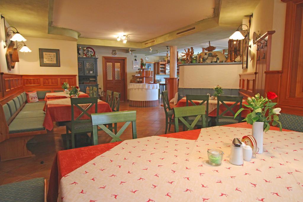 Hotel Kaeferhube Мурау Екстериор снимка