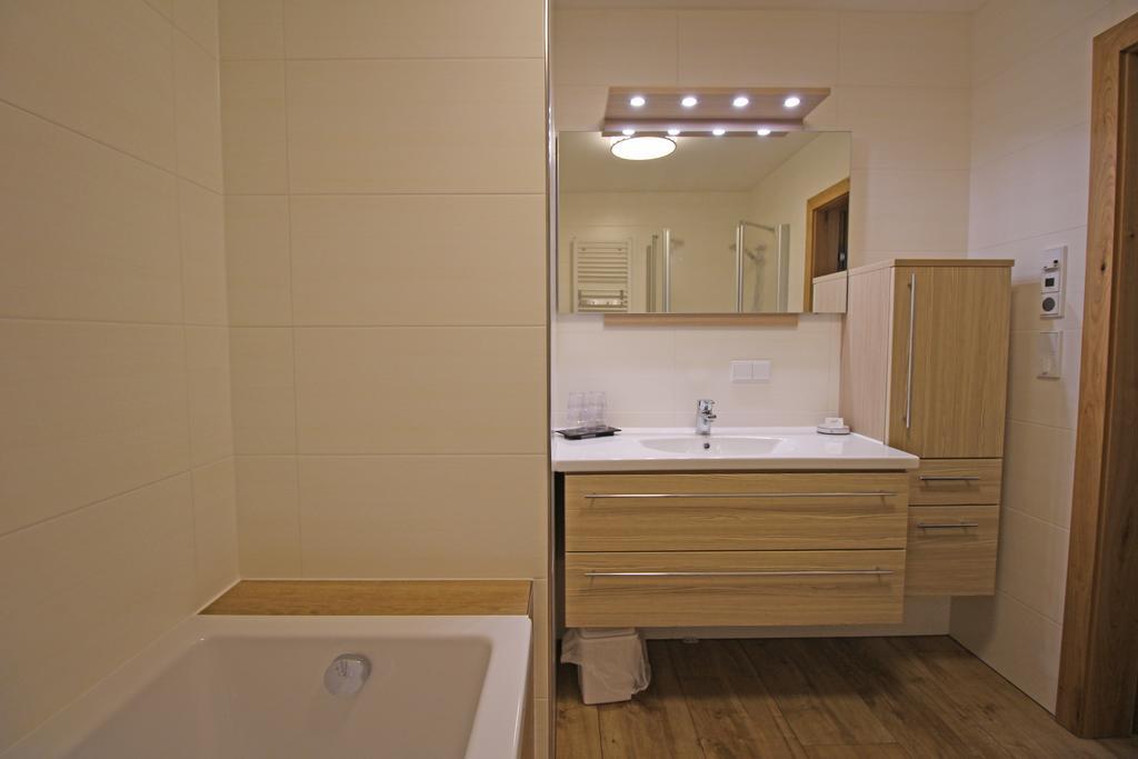 Hotel Kaeferhube Мурау Екстериор снимка