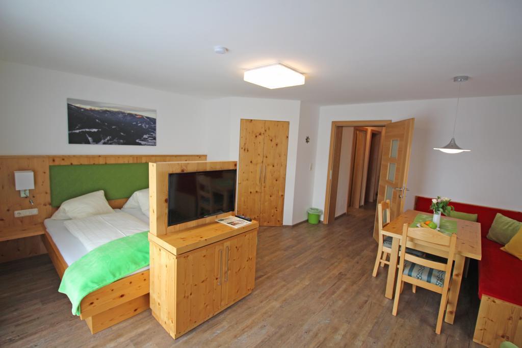 Hotel Kaeferhube Мурау Стая снимка