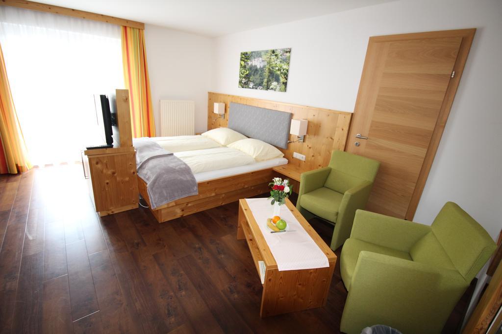 Hotel Kaeferhube Мурау Стая снимка